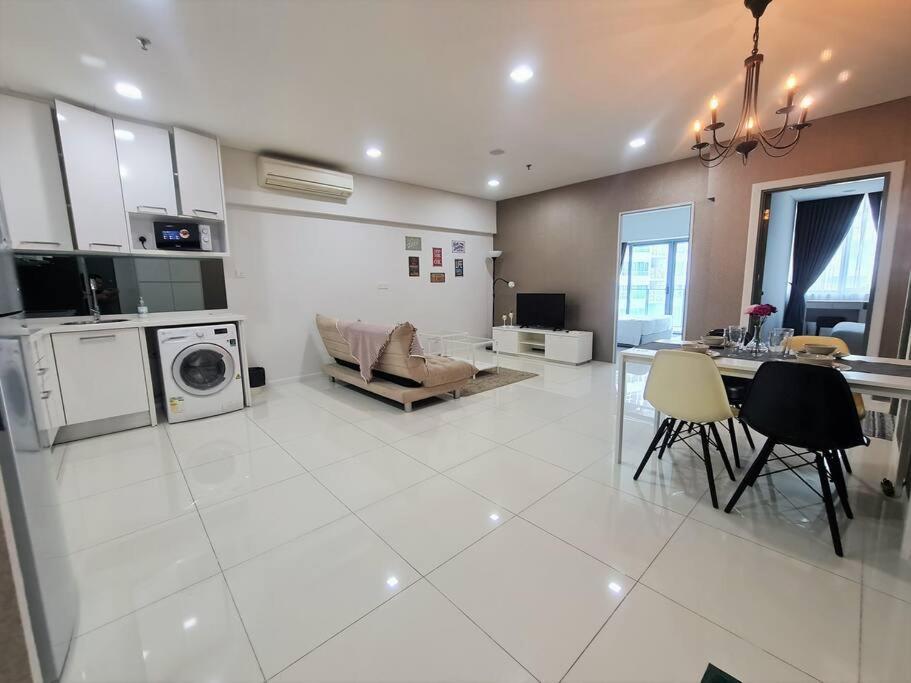 Summer Suites Apartment @Klcc By Sarah'S Lodge Kuala Lumpur Ngoại thất bức ảnh